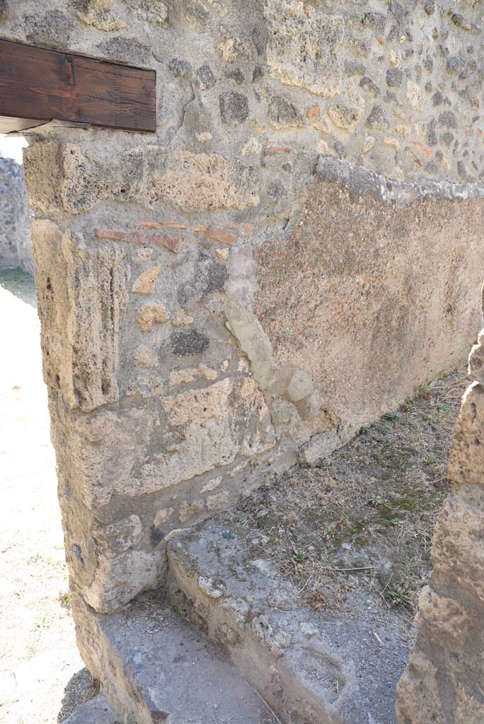 I.4.25/1.4.5 Pompeii. September 2020. Corridor leading to Services Area, on north side of Ala 13, steps to rooms 38 and 39.
Foto Tobias Busen, ERC Grant 681269 D�COR.

