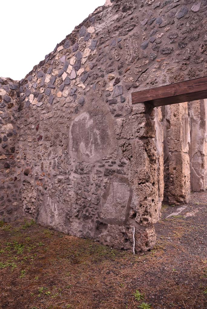 I.4.25 Pompeii. September 2019. 
Room 49, looking along east wall, from doorway to atrium 47.
Foto Tobias Busen, ERC Grant 681269 D�COR
