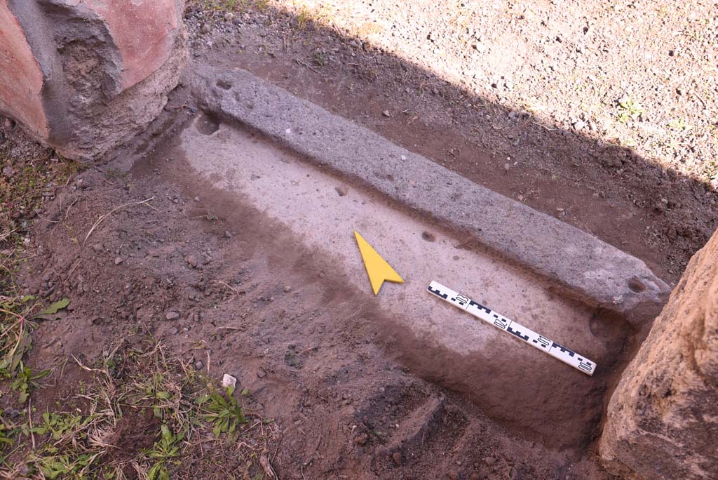 I.4.25 Pompeii. October 2019. Room 50, doorway threshold, looking towards north end.
Foto Tobias Busen, ERC Grant 681269 D�COR
