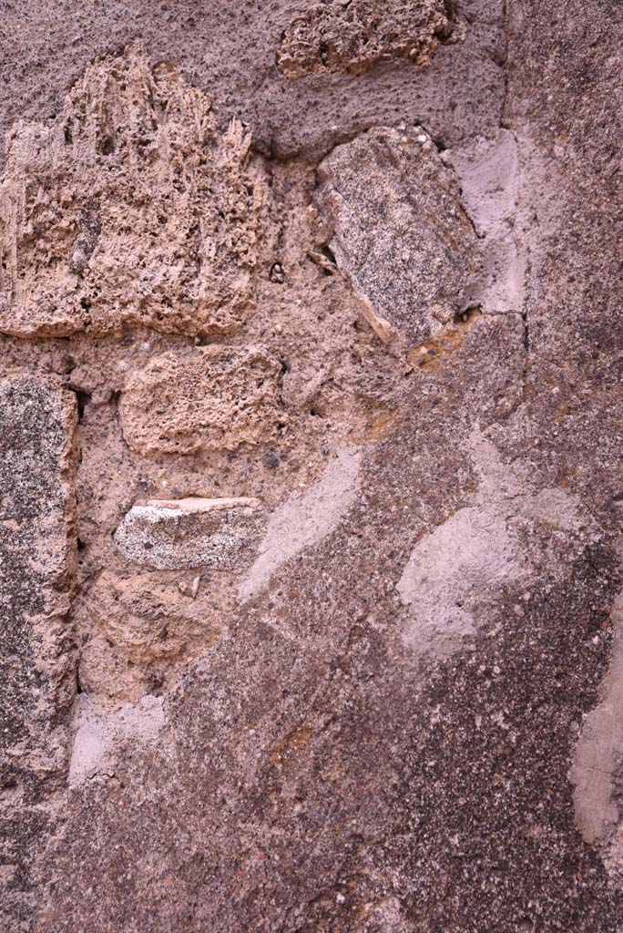 I.4.25 Pompeii. September 2020. Room 37, detail from east wall in south-east corner.
Foto Tobias Busen, ERC Grant 681269 D�COR.


