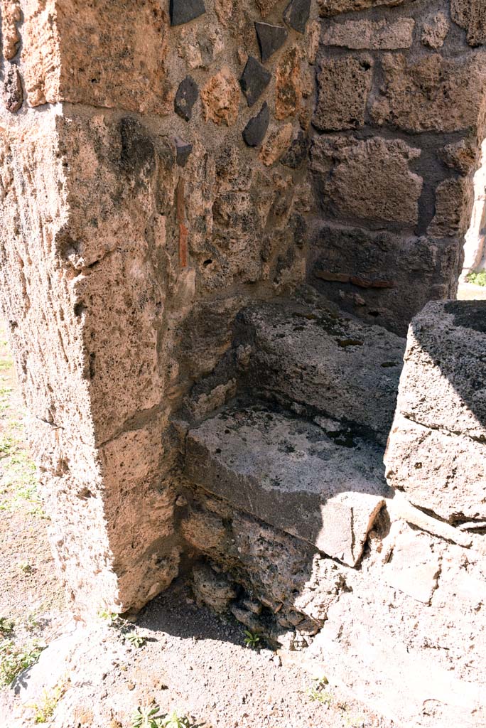 I.4.25/1.4.5 Pompeii. October 2019. Room 16, detail from north-west corner.
Foto Tobias Busen, ERC Grant 681269 D�COR.
