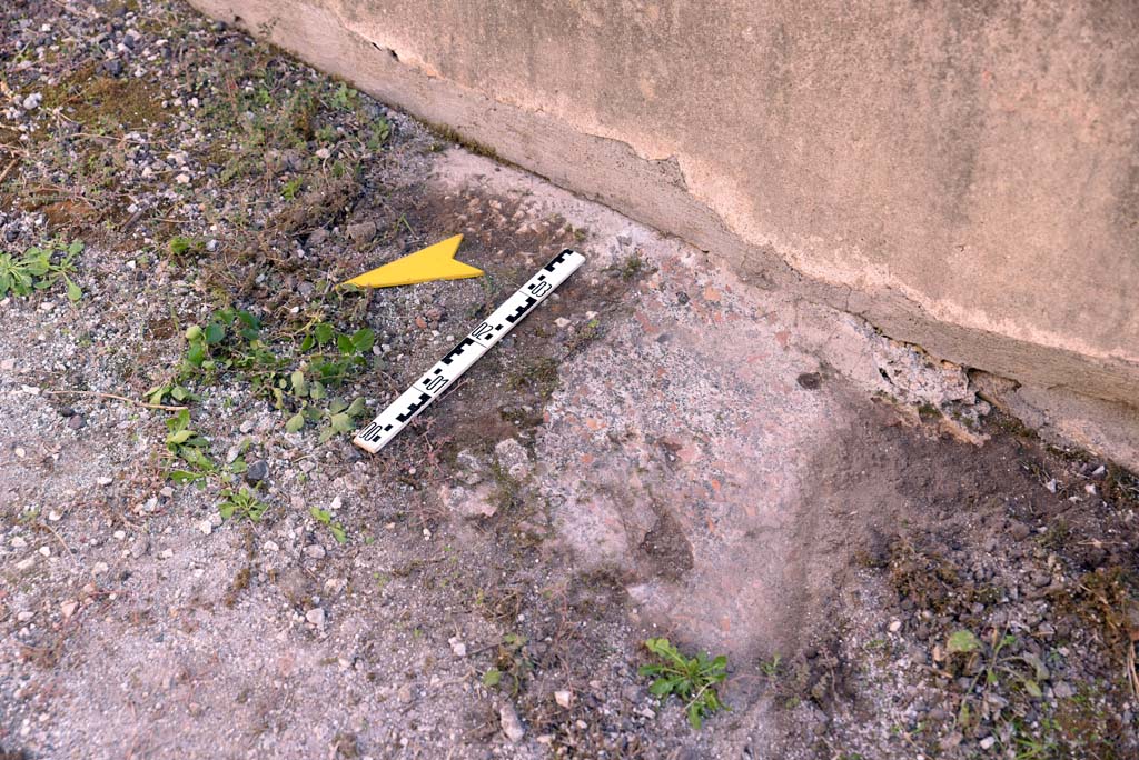 I.4.25/1.4.5 Pompeii. October 2019. Corridor 15. detail of flooring near south wall.
Foto Tobias Busen, ERC Grant 681269 D�COR.
