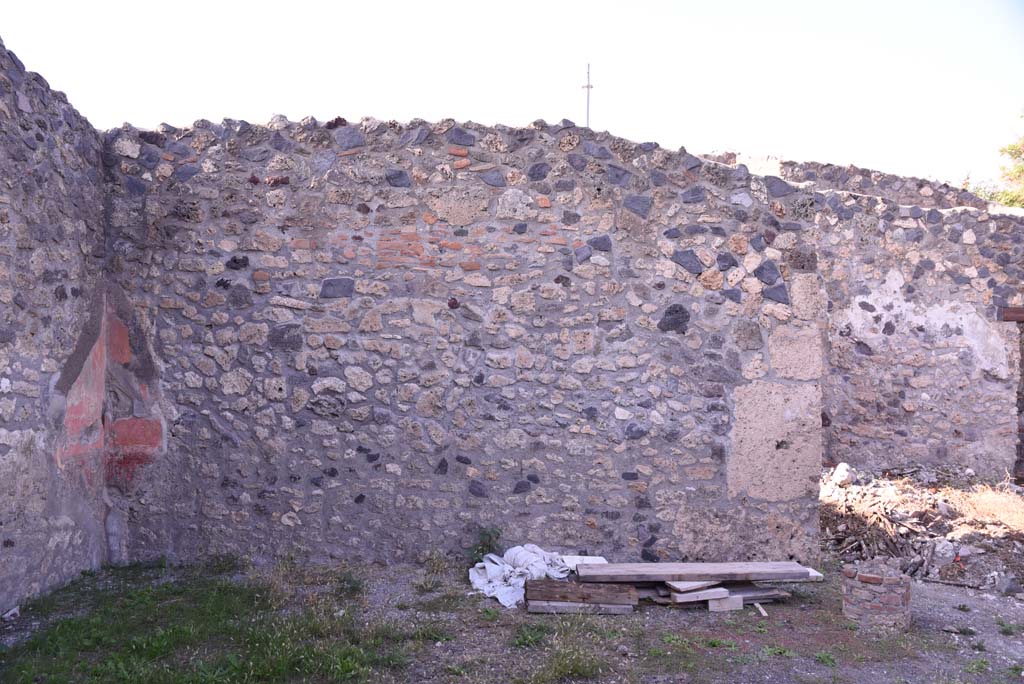 I.4.25 Pompeii. October 2019. Exedra 18, looking towards north wall.
Foto Tobias Busen, ERC Grant 681269 D�COR.

