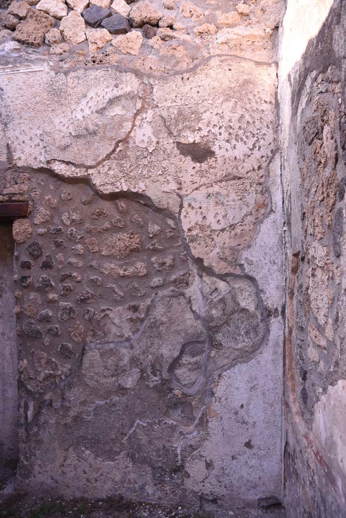 I.4.25 Pompeii. October 2019. Room 44, north wall of cubiculum, at east end.
Foto Tobias Busen, ERC Grant 681269 D�COR.
