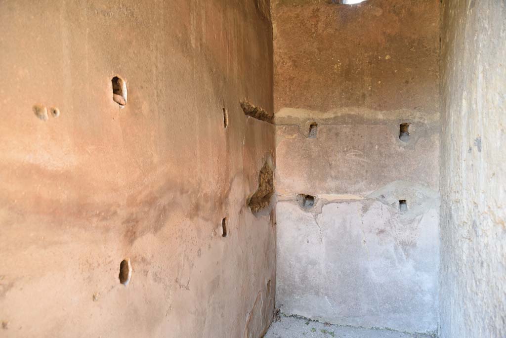 I.4.25 Pompeii. September 2020. Room 24, looking along north wall towards east wall.   
Foto Tobias Busen, ERC Grant 681269 D�COR.

