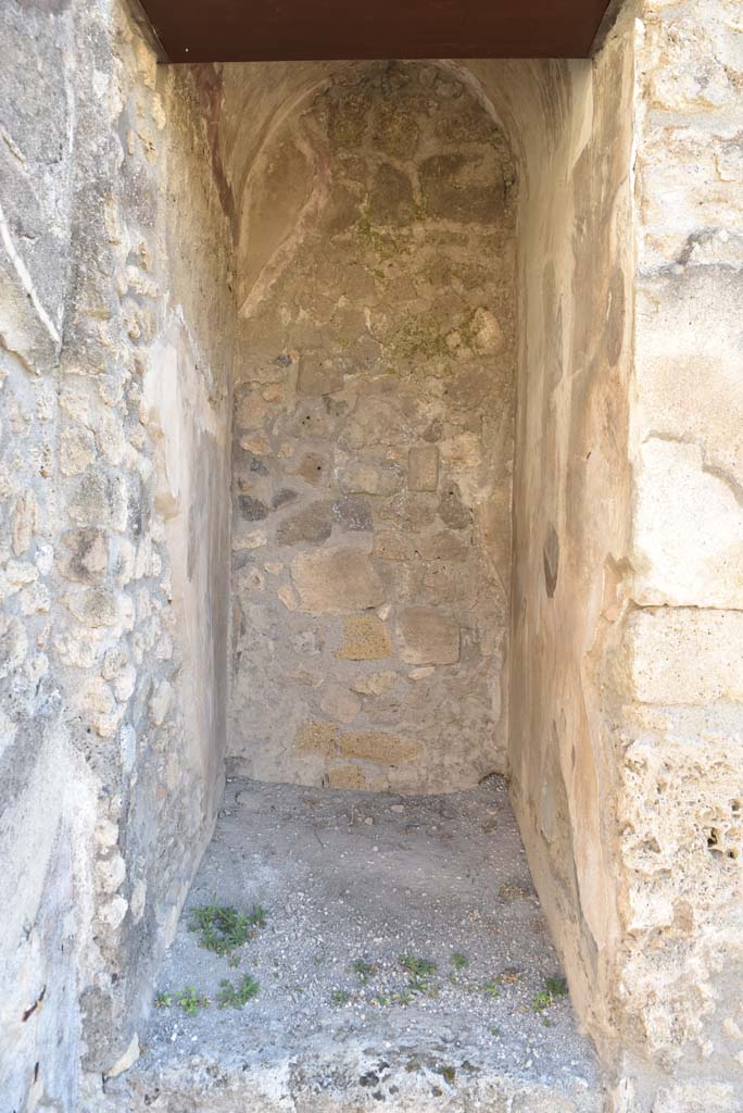 I.4.5 Pompeii. September 2020. Room 31, looking south from Middle Peristyle 17.
Foto Tobias Busen, ERC Grant 681269 D�COR.

