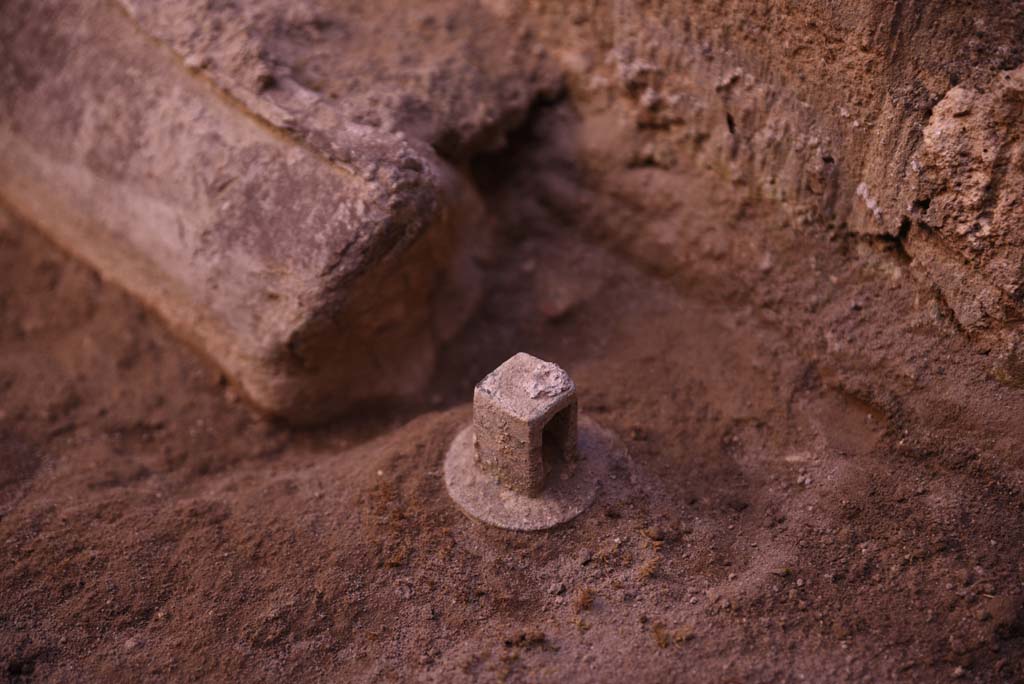 I.4.5 Pompeii. October 2019. Corridor 13A, or unnumbered corridor on north side of room 13, detail.
Foto Tobias Busen, ERC Grant 681269 D�COR.
