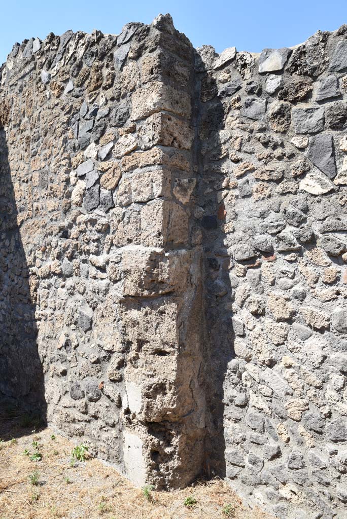 I.4.25/I.4.5 Pompeii. September 2020. 
Looking west along north wall into room 39, with Apodyterium 38, on right. 
Foto Tobias Busen, ERC Grant 681269 D�COR.
