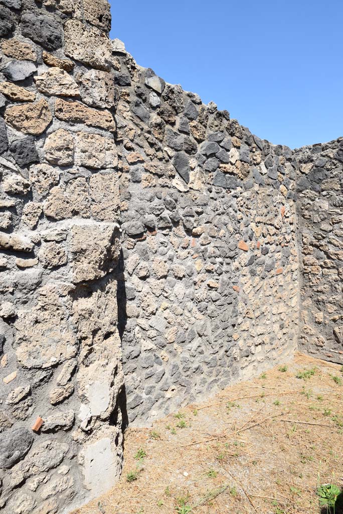 I.4.25/I.4.5 Pompeii. September 2020. 
Apodyterium 38, looking east along north wall, from room 39.
Foto Tobias Busen, ERC Grant 681269 D�COR.
