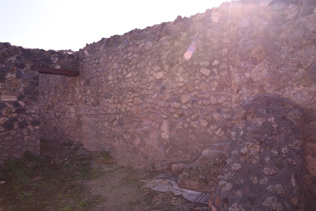 I.4.25/I.4.5 Pompeii. October 2019. Calidarium 41, west wall, looking south towards doorway to Tepidarium 40.
Foto Tobias Busen, ERC Grant 681269 D�COR.
