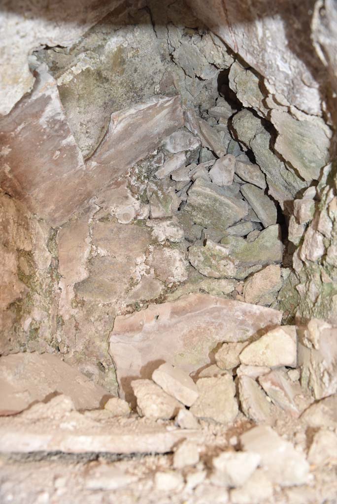 I.4.25/I.4.5 Pompeii. September 2020. Kitchen 42, detail from inside of oven, looking south.
Foto Tobias Busen, ERC Grant 681269 D�COR.
