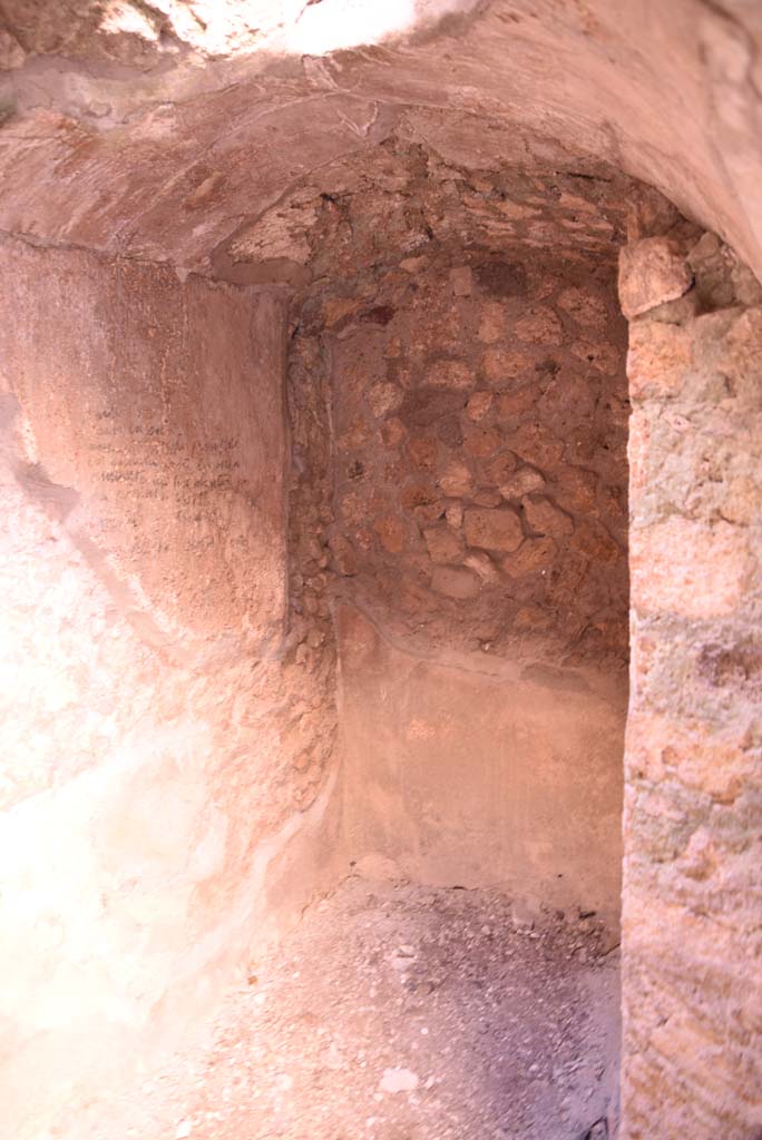 I.4.25/I.4.5 Pompeii. October 2019. Unnumbered corridor/room, looking south-east.  
Foto Tobias Busen, ERC Grant 681269 D�COR.
