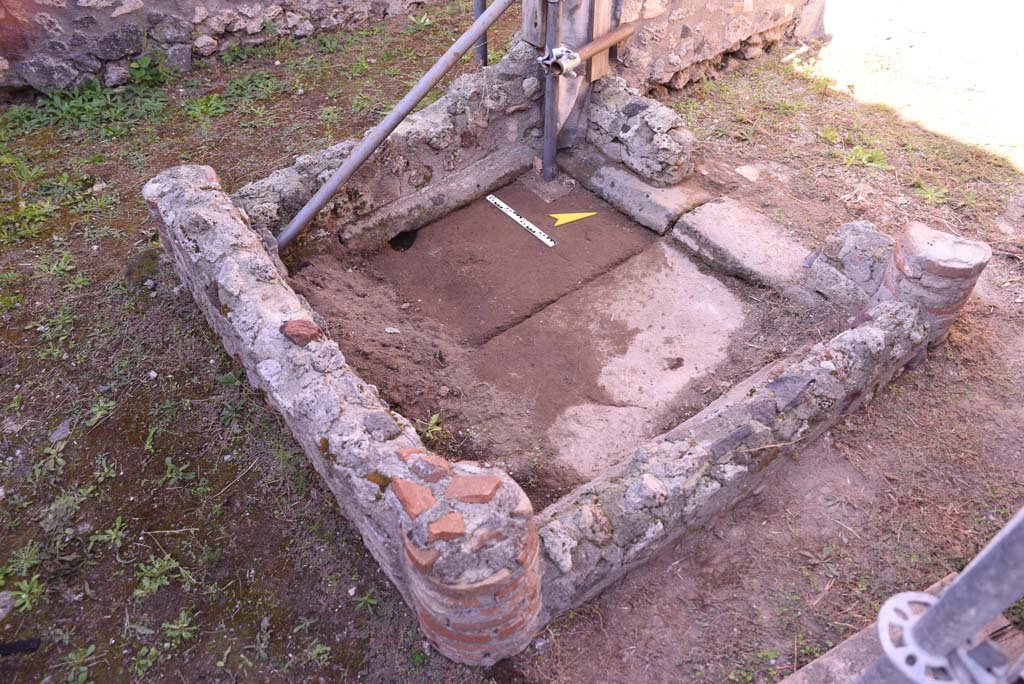 I.4.25/I.4.5 Pompeii. October 2019. Atriolo 43, looking north-west across impluvium.
Foto Tobias Busen, ERC Grant 681269 D�COR.
