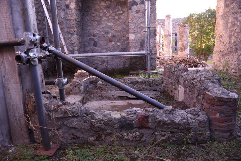 I.4.25/I.4.5 Pompeii. October 2019. Atriolo 43, looking east across impluvium.
Foto Tobias Busen, ERC Grant 681269 D�COR.
