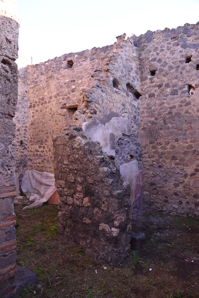 I.4.25 Pompeii. October 2019. 
Room 61, looking north-east towards doorway to room 62, on left, and into room 63, on right.
Foto Tobias Busen, ERC Grant 681269 D�COR.

