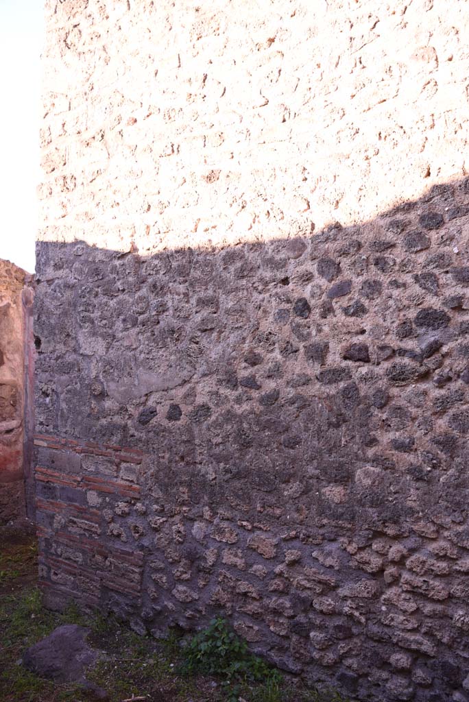 I.4.25 Pompeii. October 2019. Room 62, looking towards west wall, and doorway to room 61, on left.
Foto Tobias Busen, ERC Grant 681269 D�COR.

