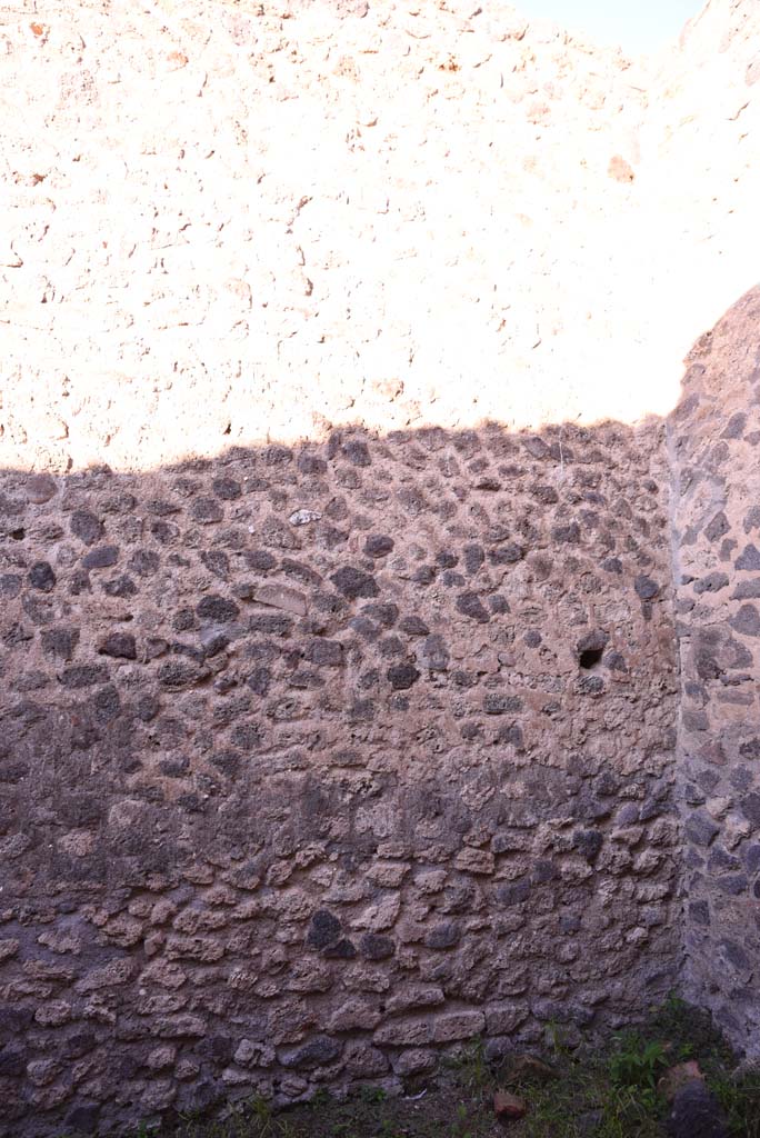 I.4.25 Pompeii. October 2019. Room 62, west wall and north-west corner.
Foto Tobias Busen, ERC Grant 681269 D�COR.
