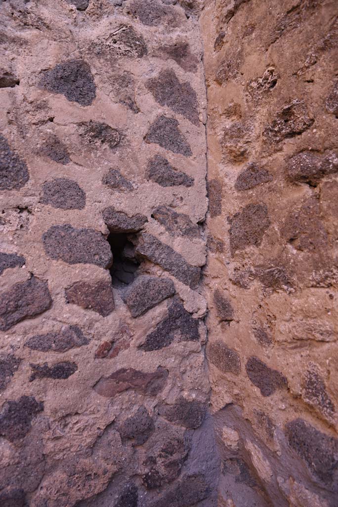 I.4.25 Pompeii. October 2019. Room 62, detail from north-east corner.
Foto Tobias Busen, ERC Grant 681269 D�COR.
