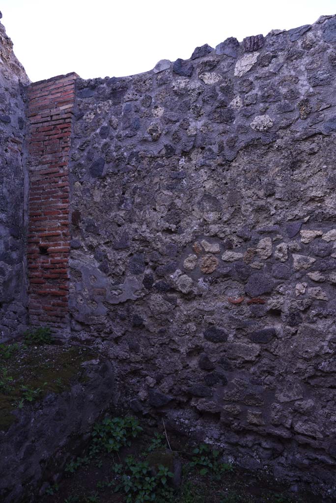 I.4.25 Pompeii. October 2019. Room 64, looking towards south-west corner and west wall.
Foto Tobias Busen, ERC Grant 681269 D�COR.

