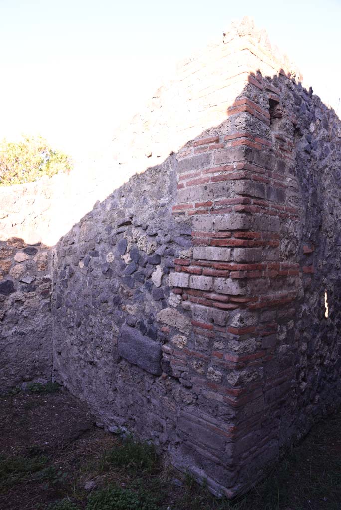 I.4.25 Pompeii. October 2019. Room 64, looking west along north wall of Services Area.
Foto Tobias Busen, ERC Grant 681269 D�COR.

