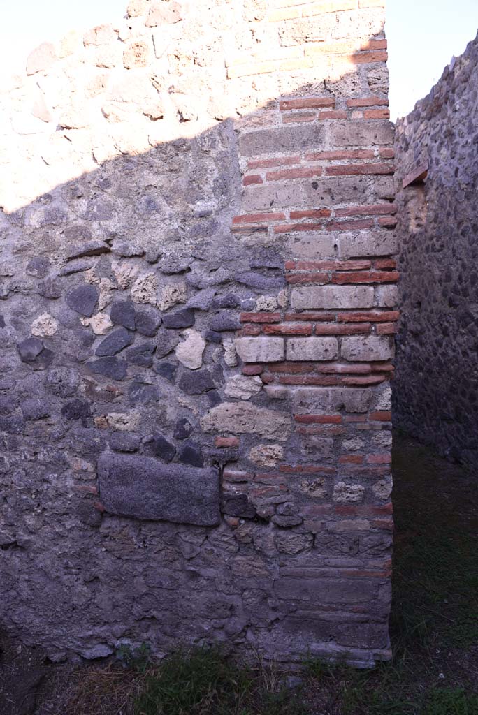I.4.25 Pompeii. October 2019. Room 64, detail from north wall of Services Area at side of corridor.
Foto Tobias Busen, ERC Grant 681269 D�COR.

