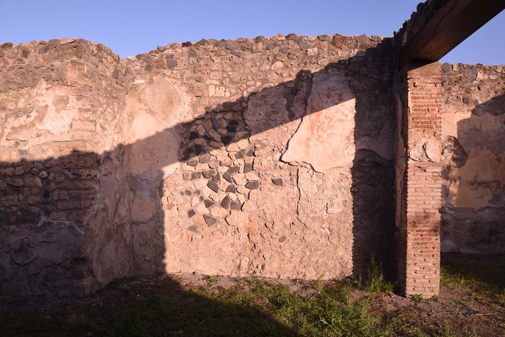 I.4.25 Pompeii. October 2019. Room 57, north wall at east end.
Foto Tobias Busen, ERC Grant 681269 D�COR.

