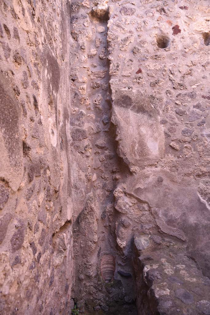 I.4.26 Pompeii. October 2019. Detail from west wall in south-west corner.
Foto Tobias Busen, ERC Grant 681269 D�COR.

