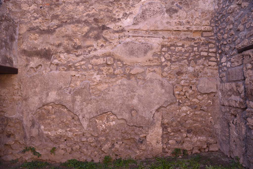 I.4.28 Pompeii. October 2019. Room 26, detail from west wall.
Foto Tobias Busen, ERC Grant 681269 D�COR.
