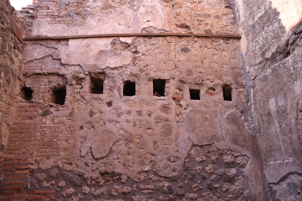 I.4.28 Pompeii. October 2019. Room 29, upper north wall.
Foto Tobias Busen, ERC Grant 681269 D�COR.


