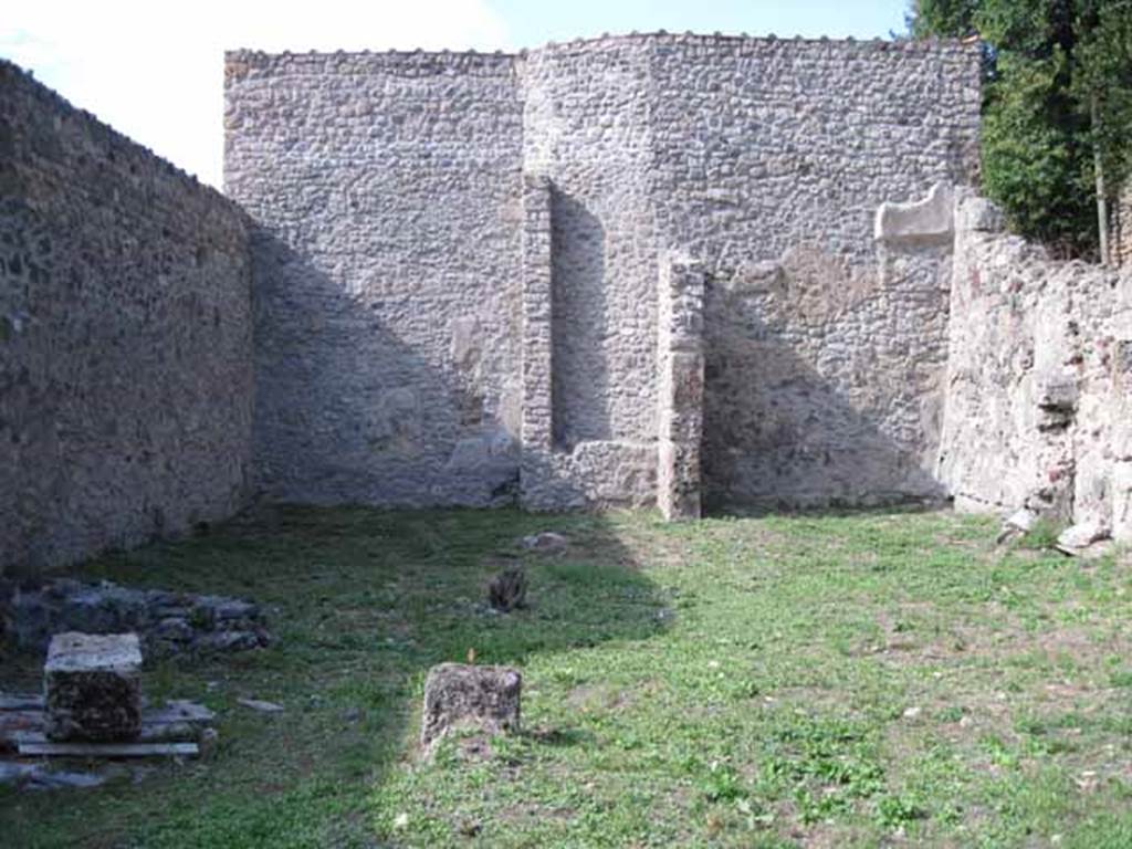 I.5.3 Pompeii. September 2010. Looking north across large area. Photo courtesy of Drew Baker.