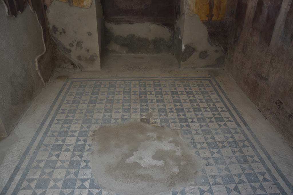 I.6.2 Pompeii. September 2019. Looking west across mosaic flooring in frigidarium.
Foto Annette Haug, ERC Grant 681269 DÉCOR.