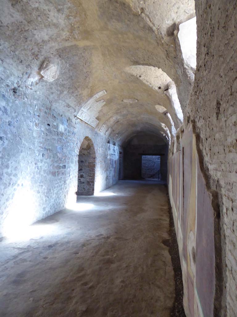 I.6.2 Pompeii. September 2017. Looking towards east end of north wing.
Foto Annette Haug, ERC Grant 681269 DÉCOR.
