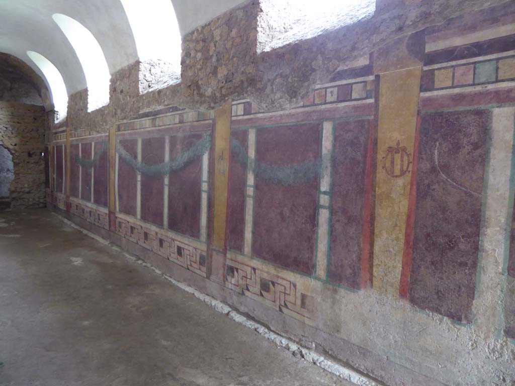I.6.2 Pompeii. January 2017. Looking north along east side of west wing, from south end.
Foto Annette Haug, ERC Grant 681269 D�COR.
