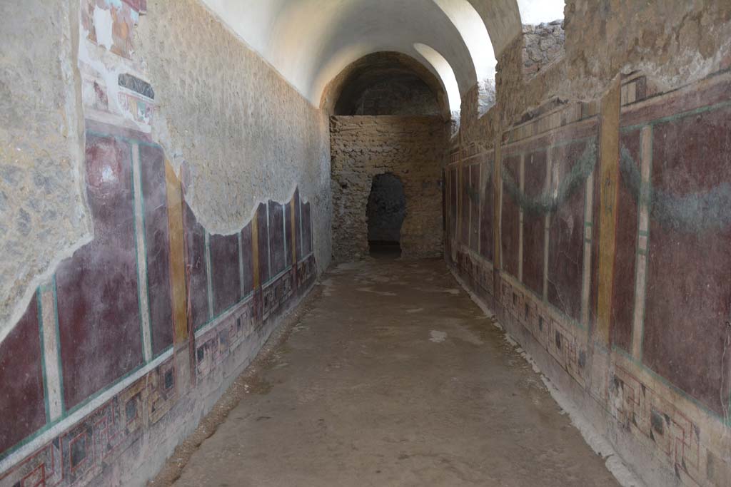 I.6.2 Pompeii. September 2019. Looking north along the west wing of cryptoporticus.
Foto Annette Haug, ERC Grant 681269 D�COR.

