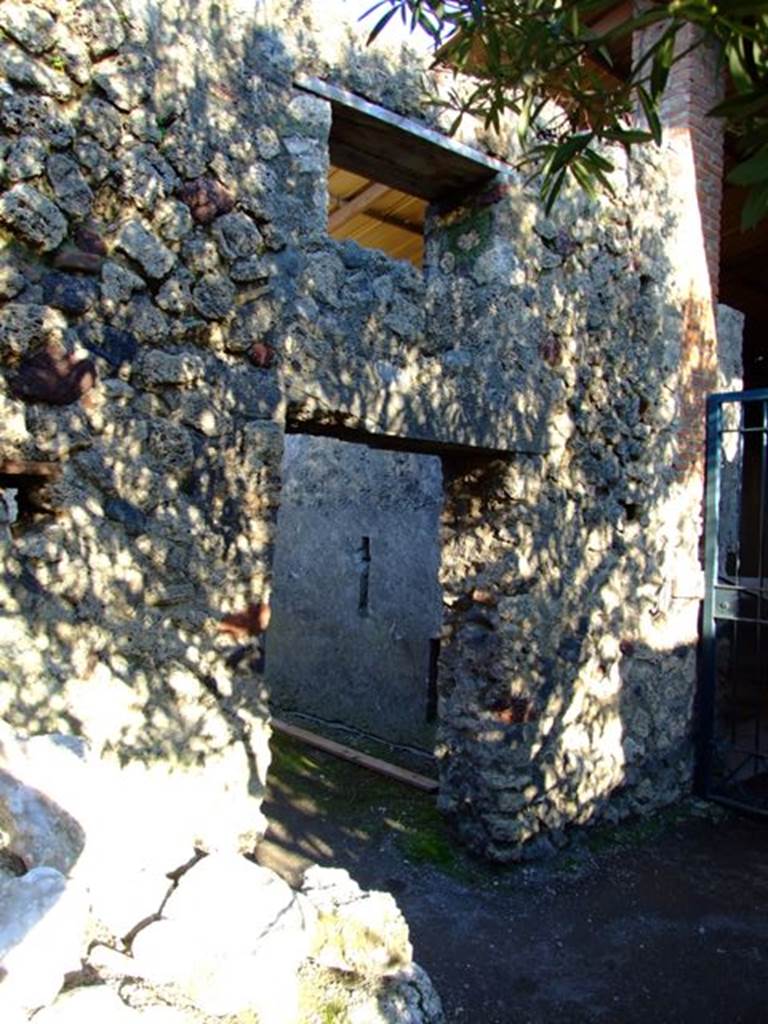 I.6.4 Pompeii. March 2009. Doorway to Room 10.