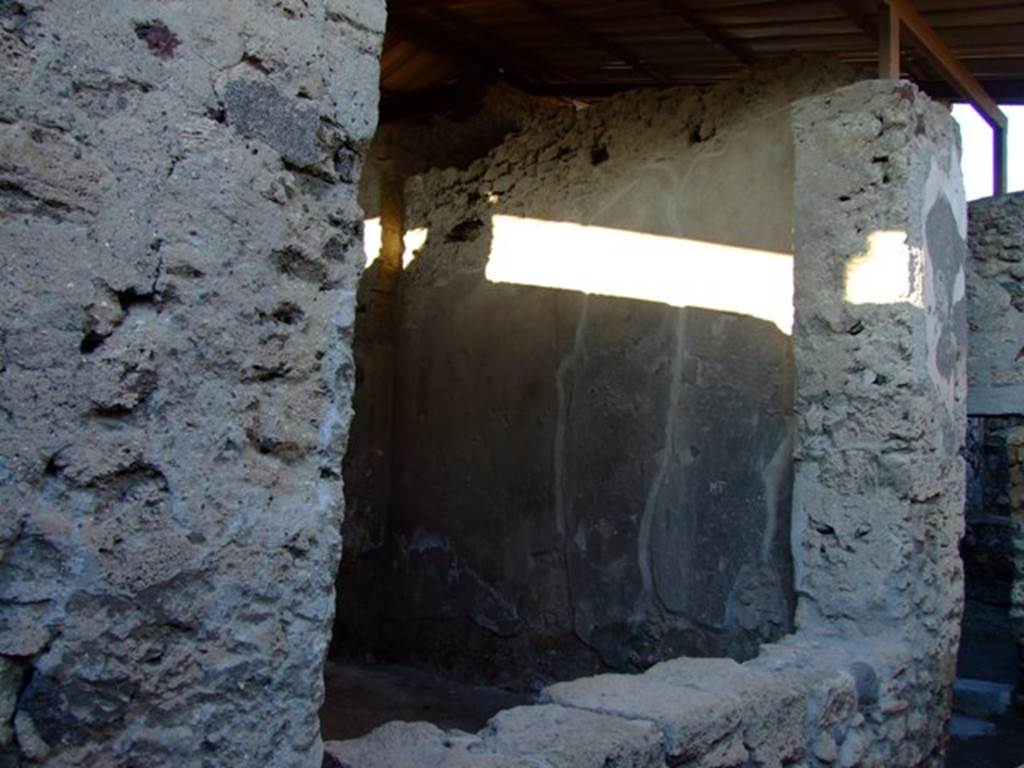 I.6.4 Pompeii. March 2009. Room 15, Tablinum. Looking north east through window space, towards east wall.