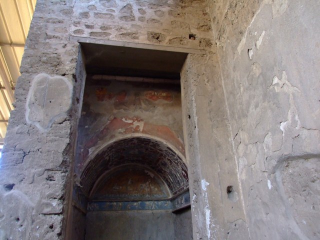 I.6.4 Pompeii.  March 2009. Room 16, Sacellum.  Outer east side.