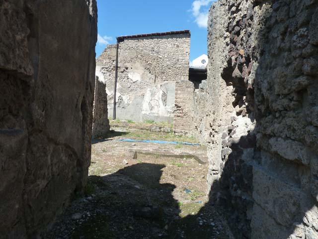 I.6.13 Pompeii. March 2009. Looking north east from entrance, towards rooms on east of atrium.