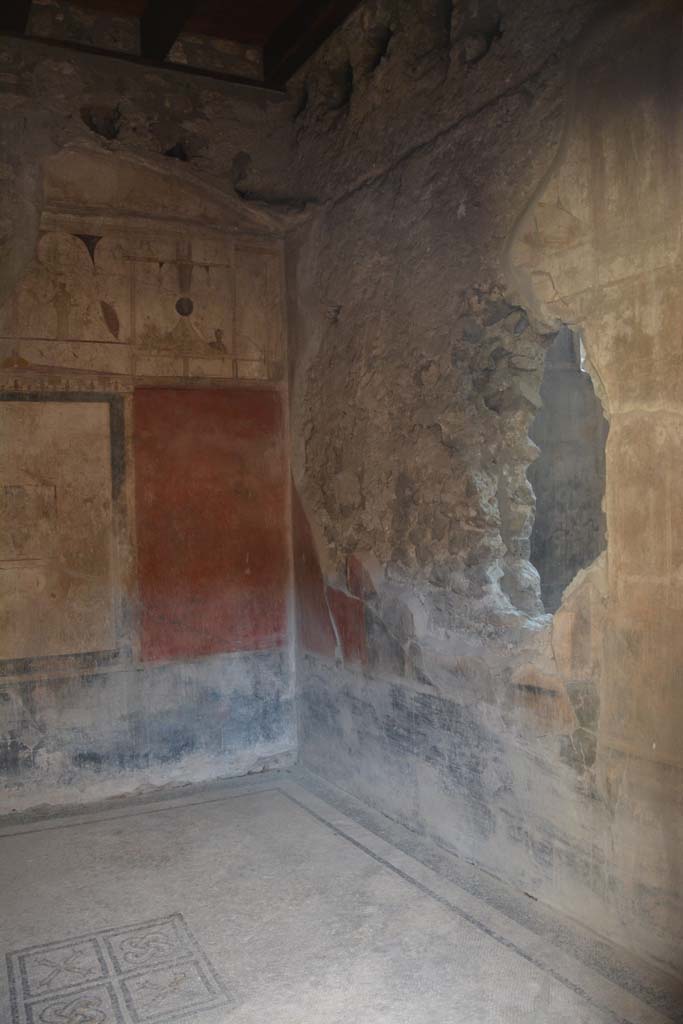I.6.15 Pompeii. March 2019. Room 11, looking towards south-east corner.
Foto Annette Haug, ERC Grant 681269 DÉCOR