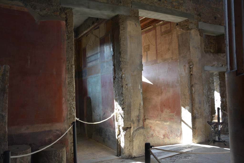 I.6.15 Pompeii. October 2019.
Room 4, looking south in atrium towards doorway to room 13, on left, on east side of entrance corridor, centre right.
Foto Annette Haug, ERC Grant 681269 DÉCOR
