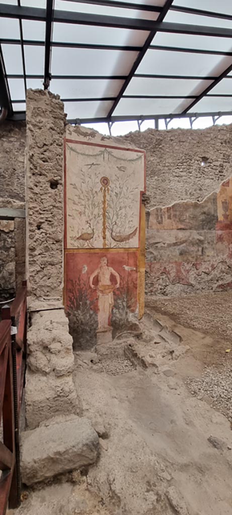I.6.15 Pompeii. December 2023.
Room 9, looking west across flooring of small garden area.
Photo courtesy of Miriam Colomer.