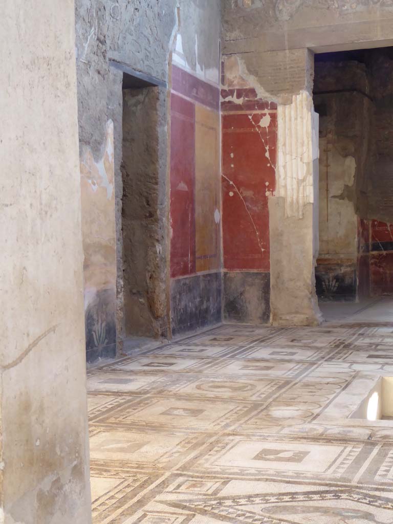 I.7.1 Pompeii. January 2017. Looking across mosaic flooring in atrium towards south-east corner.
Foto Annette Haug, ERC Grant 681269 D�COR.

