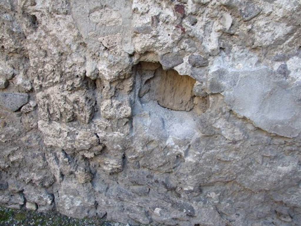 I.7.4 Pompeii. December 2007. Window in west wall of entrance area into small room.