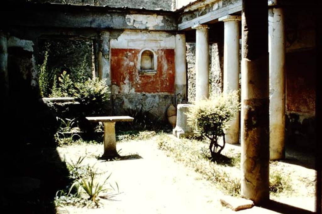 I.7.7 Pompeii. 1961. Looking towards north-west corner of pseudoperistyle. Photo by Stanley A. Jashemski.
Source: The Wilhelmina and Stanley A. Jashemski archive in the University of Maryland Library, Special Collections (See collection page) and made available under the Creative Commons Attribution-Non Commercial License v.4. See Licence and use details.
J61f0808