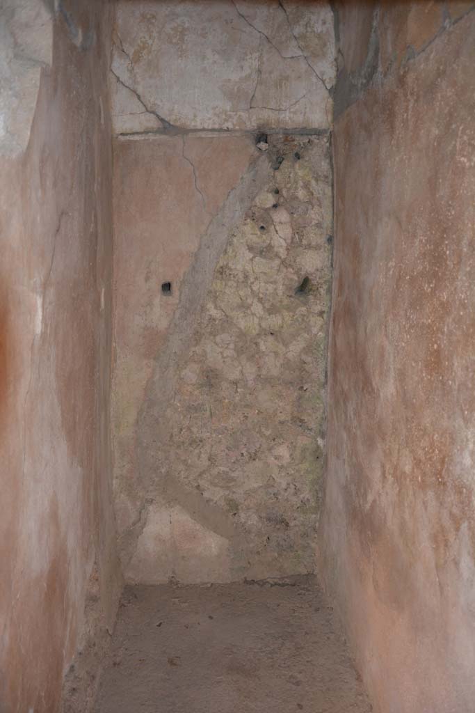 I.7.7 Pompeii. October 2019.
Looking north in small room to north of pseudoperistyle, in north-east corner.
Foto Annette Haug, ERC Grant 681269 DÉCOR