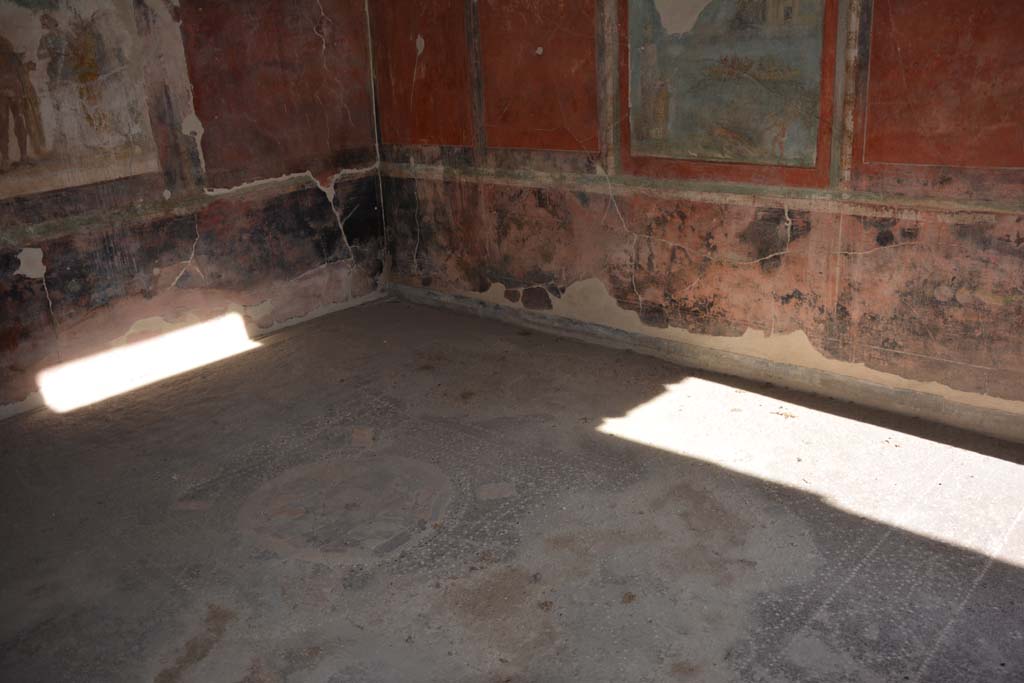 I.7.7 Pompeii. October 2019. Looking across flooring towards north-east corner and east wall.
Foto Annette Haug, ERC Grant 681269 D�COR.

