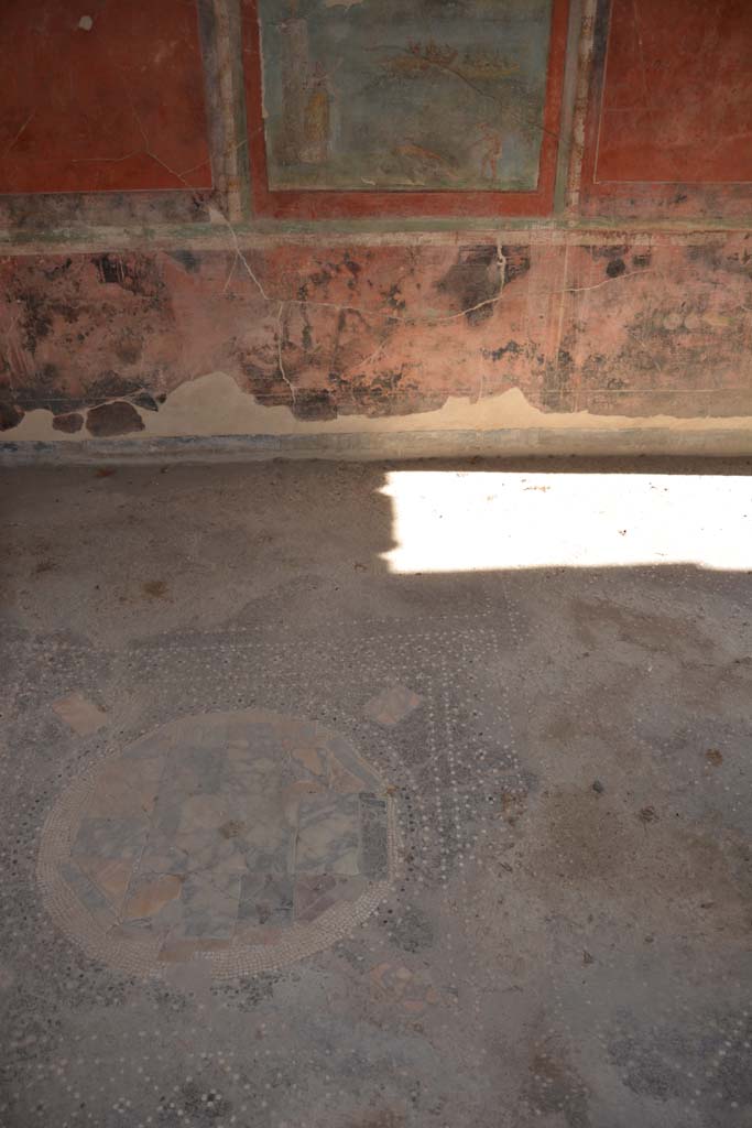 I.7.7 Pompeii. October 2019. Looking east across flooring.
Foto Annette Haug, ERC Grant 681269 D�COR.

