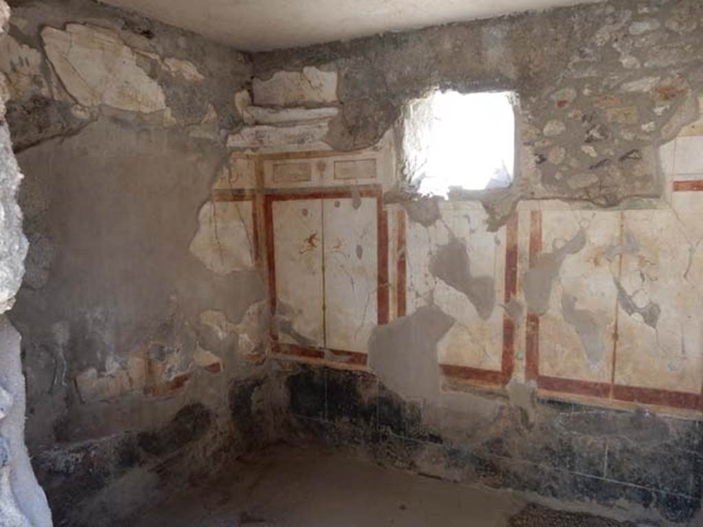 I.7.19 Pompeii. May 2017.
Looking through doorway towards south-west corner and west wall of cubiculum in south-west corner of atrium. Photo courtesy of Buzz Ferebee.