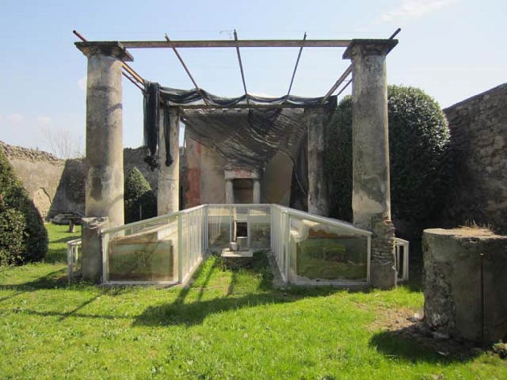 I.7.12 Pompeii. March 2012. Looking south across garden area. Photo courtesy of Marina Fuxa.