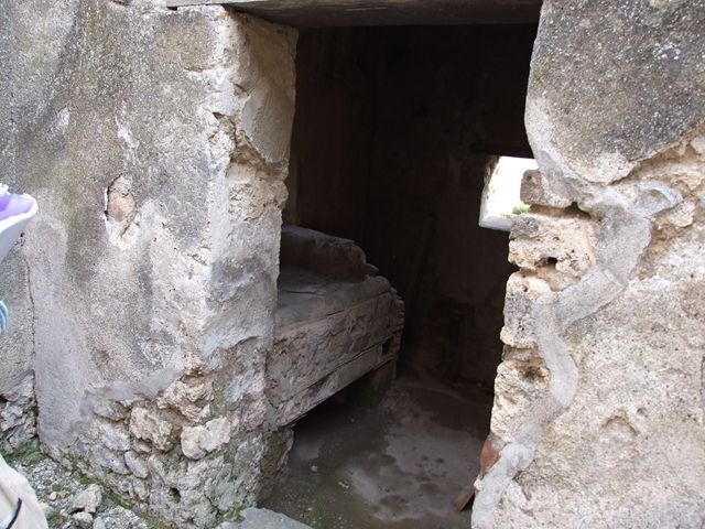 I.7.12 Pompeii. December 2006. East wall of cubiculum.